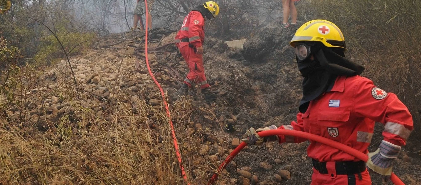 Υπό μερικό έλεγχο η φωτιά στη Ζάκυνθο (upd)